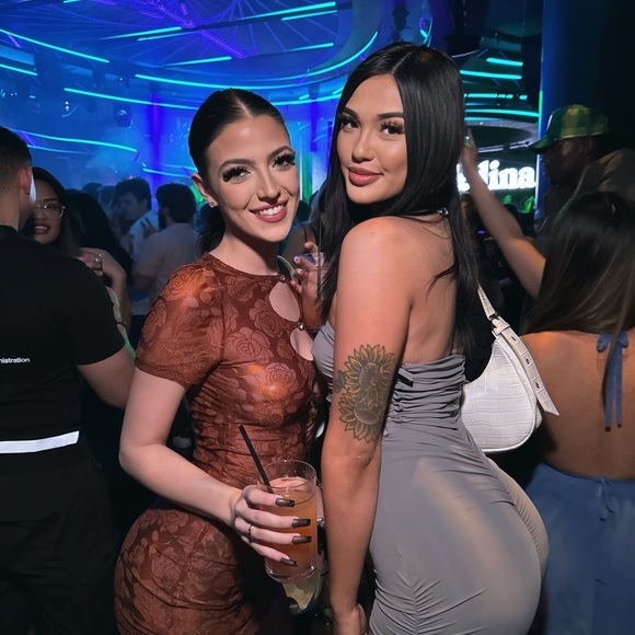 Meet your Posher, Jackie - Picture 1 of 1